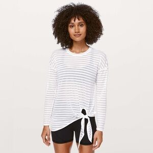Lululemon Tie Your Practice Striped Long Sleeve Sz‎ 2 White